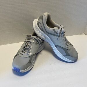 Skechers Women's GO RUN Consistent 2.0 - Advantage sneakers Activewear Size 8.5